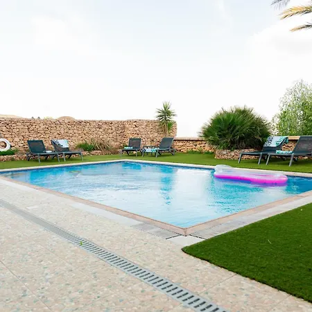Villa Savona Sleeps 7 With Private Pool Xagħra