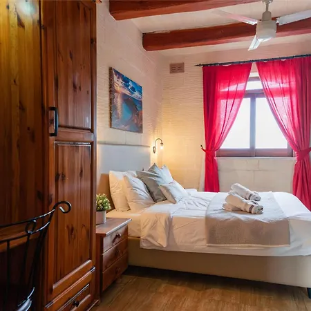 Savona Sleeps 7 With Private Pool * Xagħra