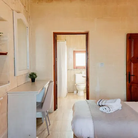 فيلة Savona Sleeps 7 With Private Pool Xagħra