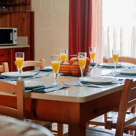 Savona Sleeps 7 With Private Pool *