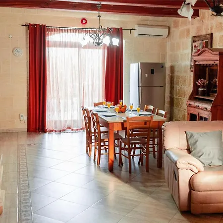 Savona Sleeps 7 With Private Pool Villa *