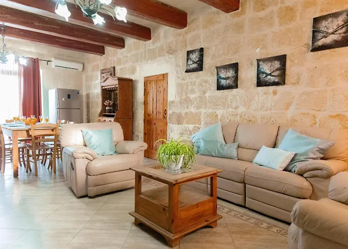 Savona Sleeps 7 With Private Pool