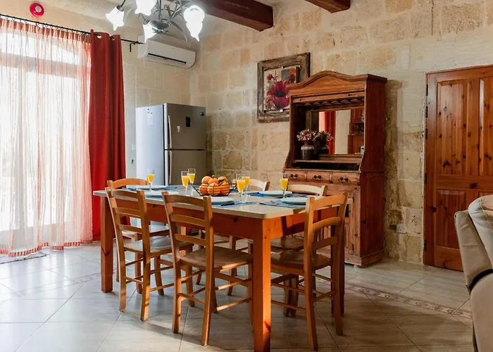 Savona Sleeps 7 With Private Pool * Xagħra