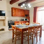 Villa Savona Sleeps 7 With Private Pool Xagħra