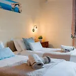 Savona Sleeps 7 With Private Pool Villa Xagħra