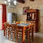 Savona Sleeps 7 With Private Pool * Xagħra