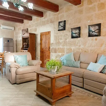 Savona Sleeps 7 With Private Pool