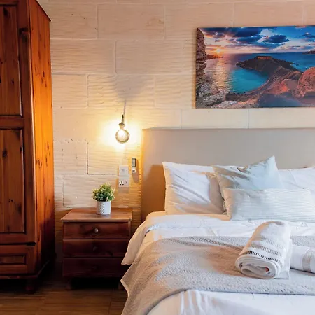 Willa Savona Sleeps 7 With Private Pool *