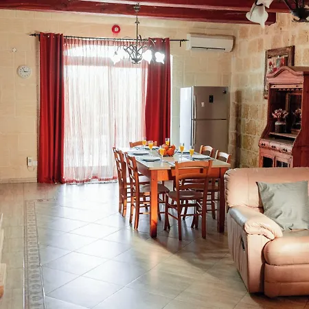 Villa Savona Sleeps 7 With Private Pool Xagħra