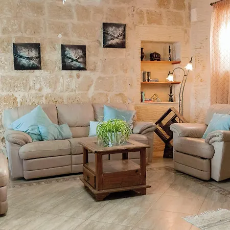 Savona Sleeps 7 With Private Pool * Xagħra