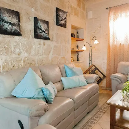 Savona Sleeps 7 With Private Pool * Xagħra