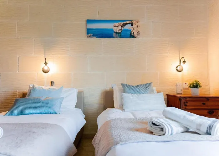 Savona Sleeps 7 With Private Pool Vilă Xagħra