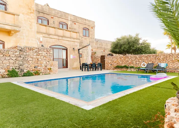 Savona Sleeps 7 With Private Pool *