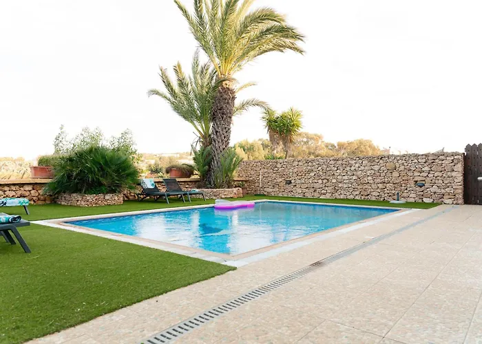 Savona Sleeps 7 With Private Pool * Xagħra