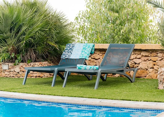 Vilă Savona Sleeps 7 With Private Pool *