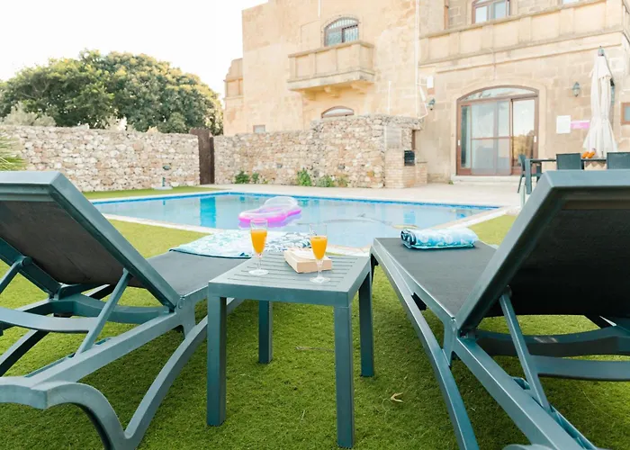 Savona Sleeps 7 With Private Pool *